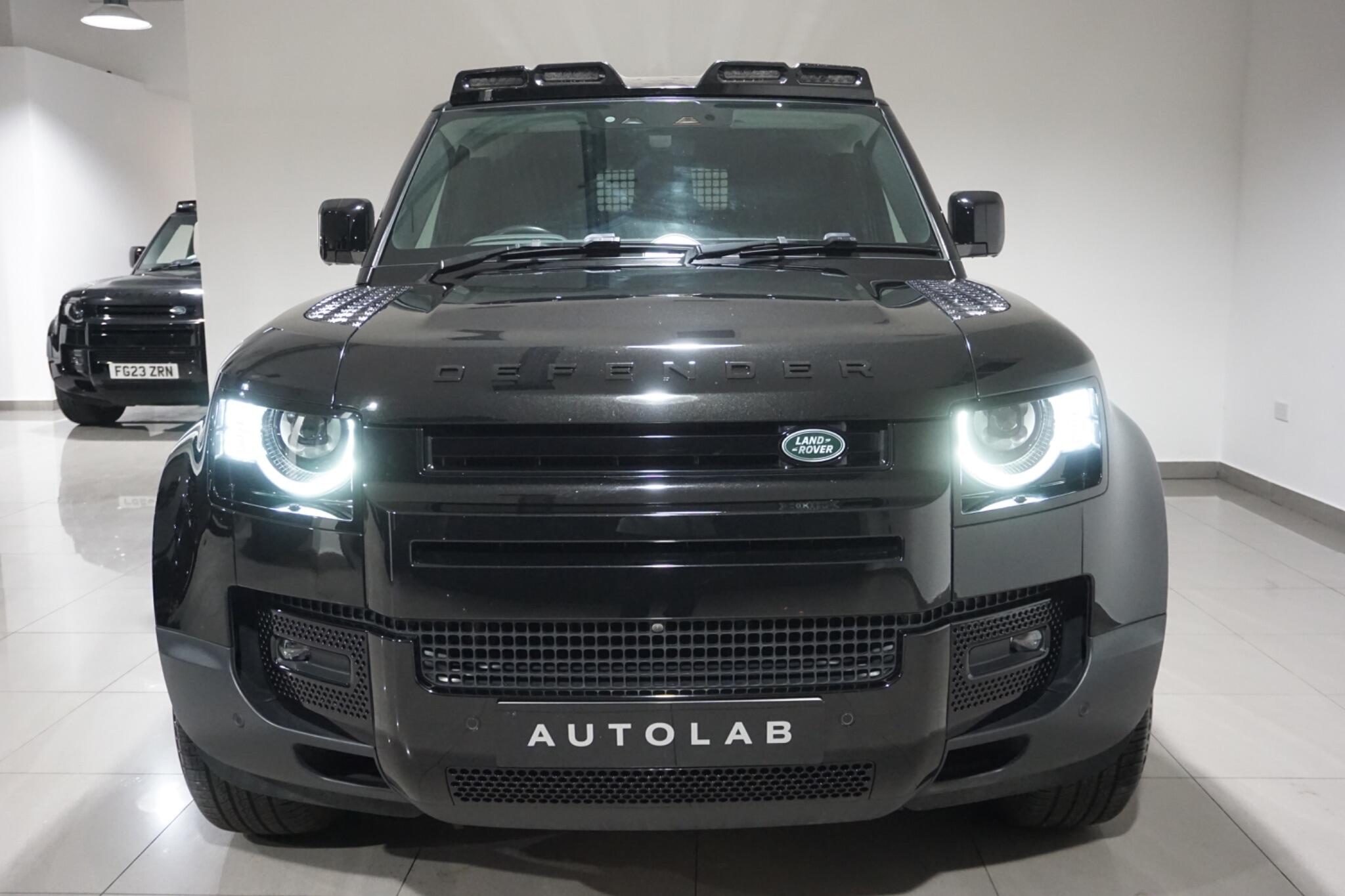 Land Rover Defender 110 3.0 D250 MHEV HSE Hard Top SUV Auto 4WD MWB Euro 6 (s/s) 5dr